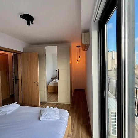 Stylish 2bed With Views By Homely! Mellieħa